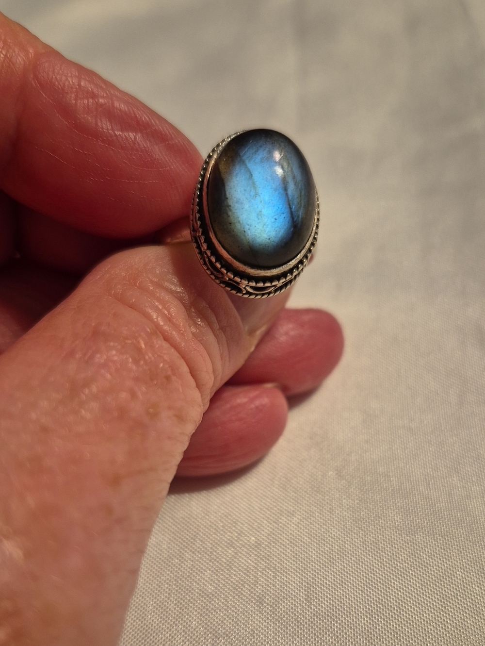 Sterling Silver Labradorite Oval Ring in Blue-Gray
